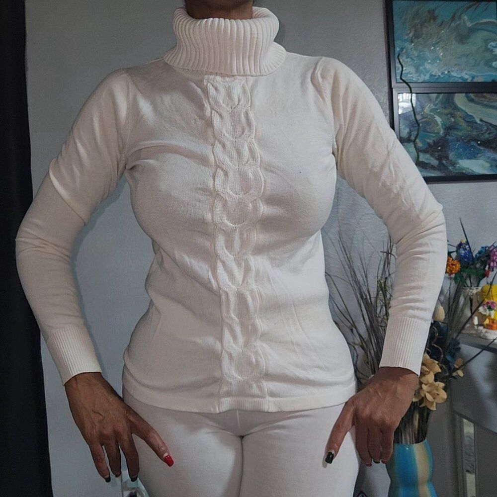White Long Sleeve Cable Knit Turtleneck Sweater Size S - Picture 4 of 6